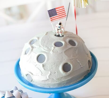 moonman cake
