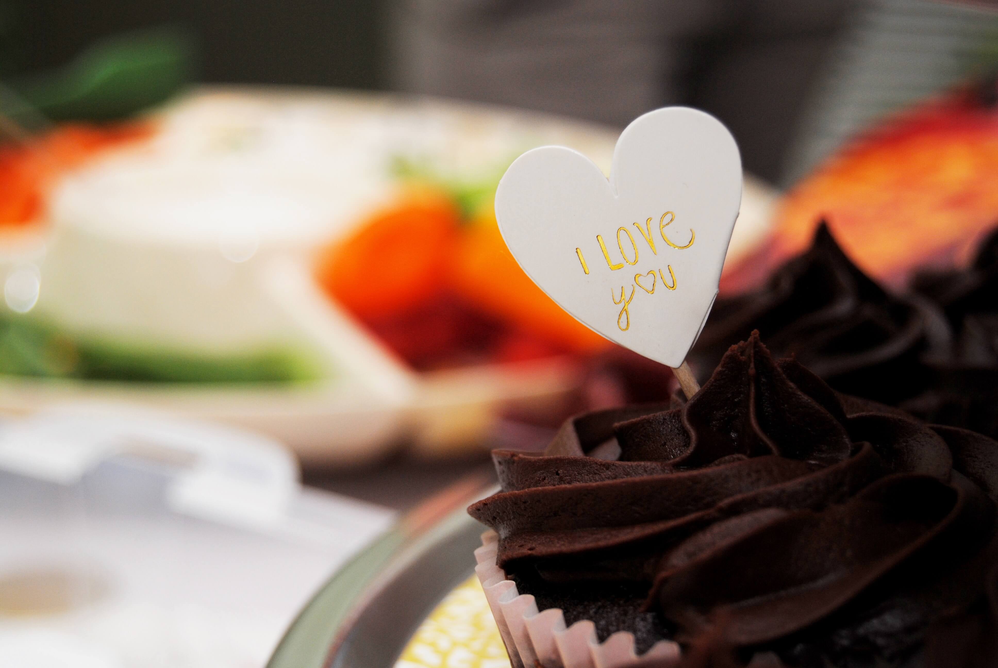 valentines day cake gifts