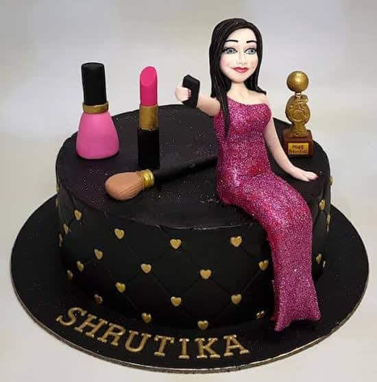 Queen Cake Design Images (Queen Birthday Cake Ideas) | Queens birthday cake,  Queen cakes, Pretty birthday cakes